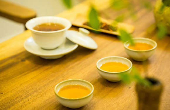 调理脾胃的养生茶:你知道哪些茶饮能助消化、改善食欲吗?