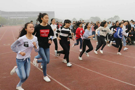 30分钟完整版火爆健身操:现代都市人的完美身材秘诀