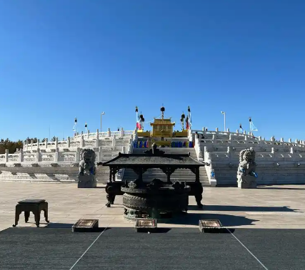 成吉思汗陵墓之谜：八百年追寻中的文化密码