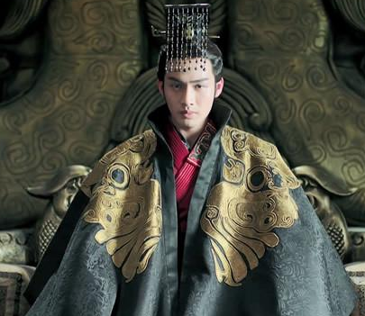 朱厚照玩了很多年明朝都没事 胡亥三年秦朝为何灭亡了 朱厚照玩了很多年明朝都没事 胡亥三年秦朝为何灭亡了