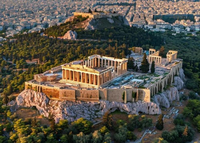雅典卫城：凝固在时光中的古希腊文明丰碑