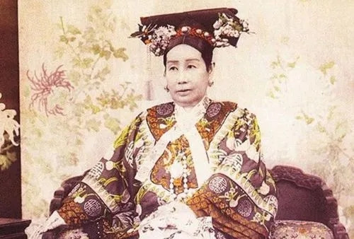 慈禧一首特别著名的诗“殚竭心力终为子,可怜天下父母心”出处 慈禧一首特别著名的诗“殚竭心力终为子,可怜天下父母心”出处